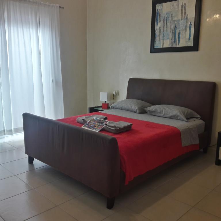 Vida Nueva Bed&Breakfast Peregrina Плая дел Кармен Екстериор снимка