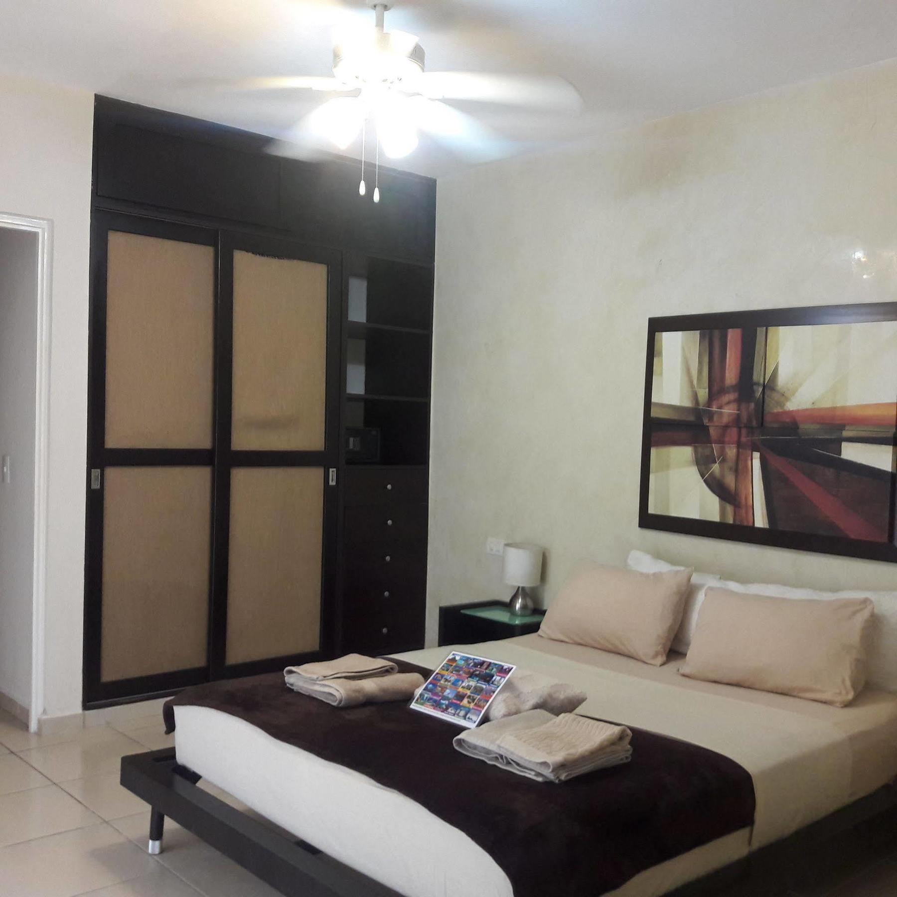 Vida Nueva Bed&Breakfast Peregrina Плая дел Кармен Екстериор снимка