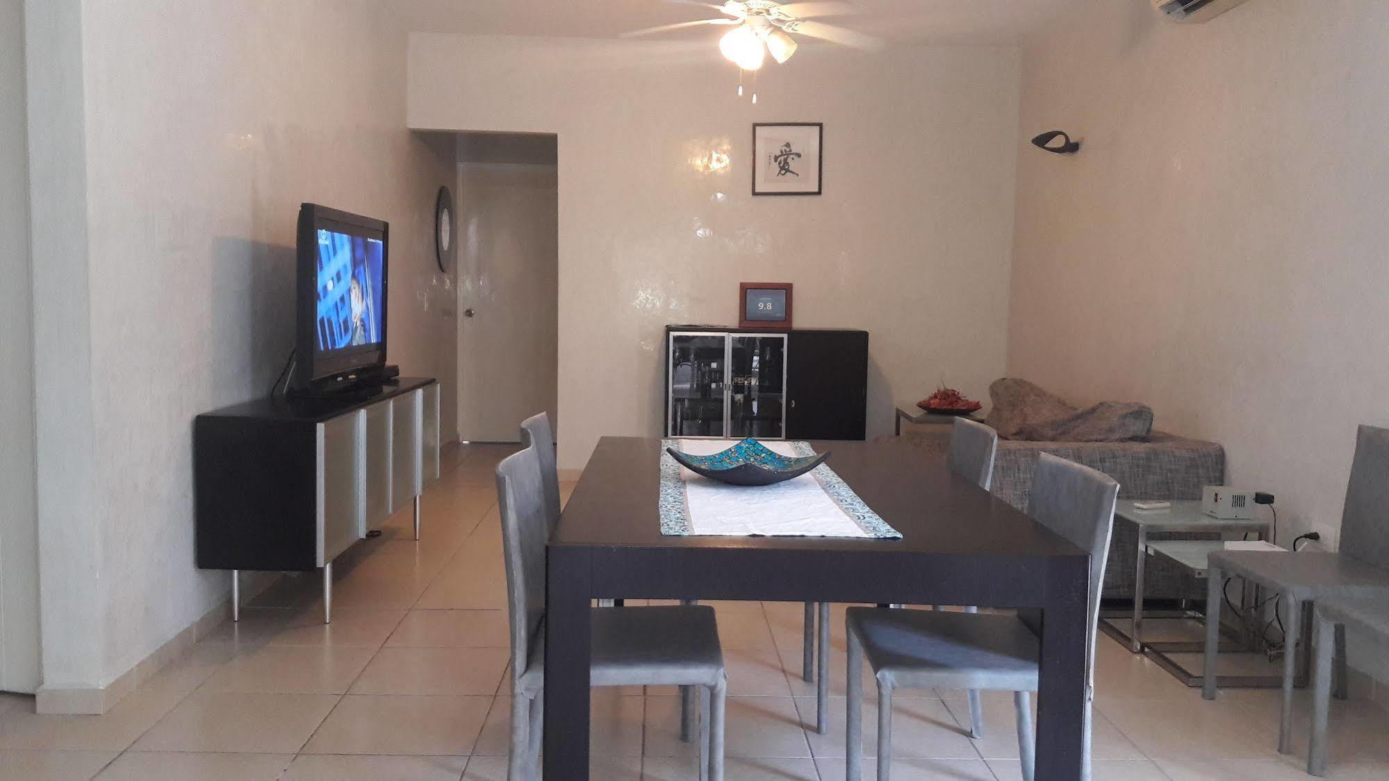 Vida Nueva Bed&Breakfast Peregrina Плая дел Кармен Екстериор снимка